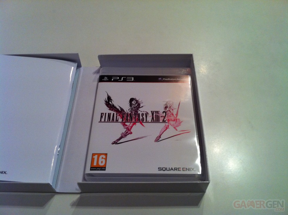 Final-Fantasy-XIII-2-Edition-Collector-Deballage-Photo-070212-16