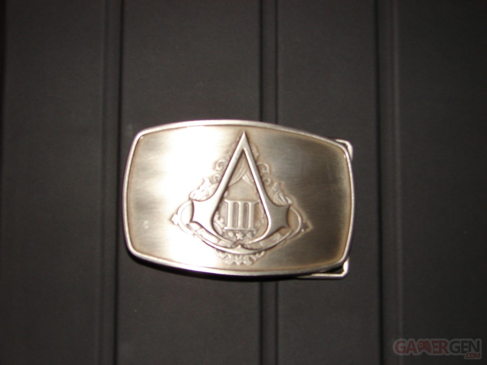 assassin-s-creed-III-collector-us-canada-limited-edition-photo-12