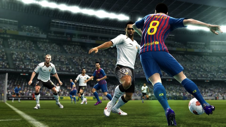 PES-Pro-Evolution-Soccer-2013_screenshot-9