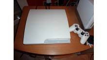 ps3 slim blanche_ps3_classic_white_pictures_081111_12