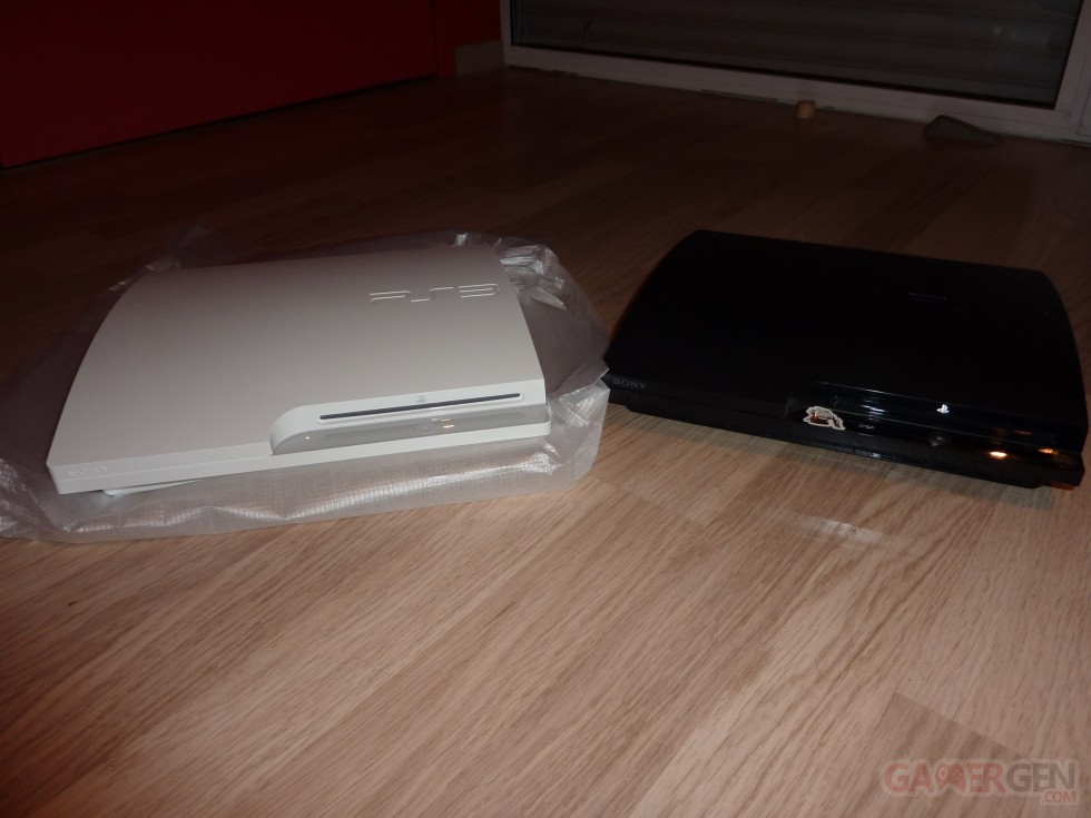 ps3 slim blanche_ps3_classic_white_pictures_081111_19